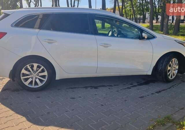 Белый Киа Сид, объемом двигателя 1.58 л и пробегом 138 тыс. км за 14900 $, фото 3 на Automoto.ua
