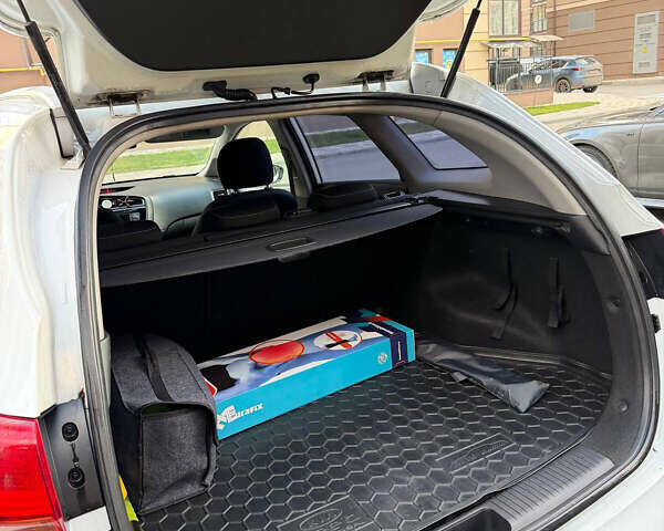 Білий Кіа Сід, об'ємом двигуна 1.59 л та пробігом 220 тис. км за 12050 $, фото 8 на Automoto.ua