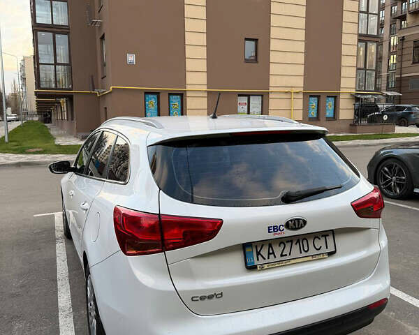 Білий Кіа Сід, об'ємом двигуна 1.59 л та пробігом 220 тис. км за 12050 $, фото 3 на Automoto.ua