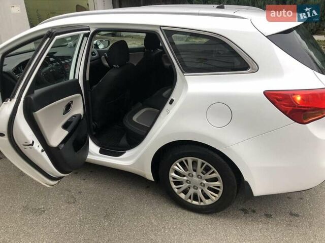 Белый Киа Сид, объемом двигателя 1.6 л и пробегом 160 тыс. км за 11600 $, фото 3 на Automoto.ua