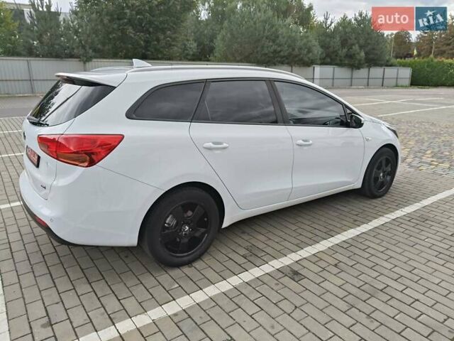 Белый Киа Сид, объемом двигателя 1.6 л и пробегом 237 тыс. км за 11100 $, фото 4 на Automoto.ua