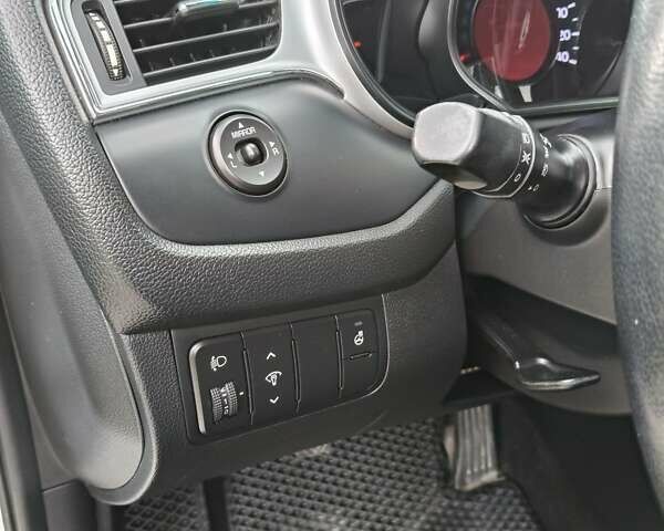 Белый Киа Сид, объемом двигателя 1.6 л и пробегом 237 тыс. км за 11100 $, фото 14 на Automoto.ua