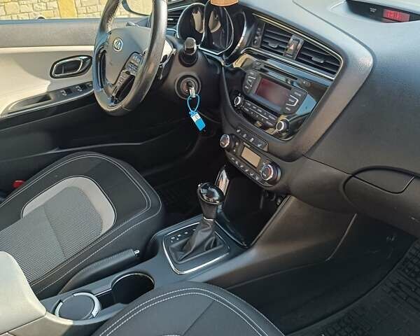 Білий Кіа Сід, об'ємом двигуна 1.59 л та пробігом 82 тис. км за 15200 $, фото 52 на Automoto.ua