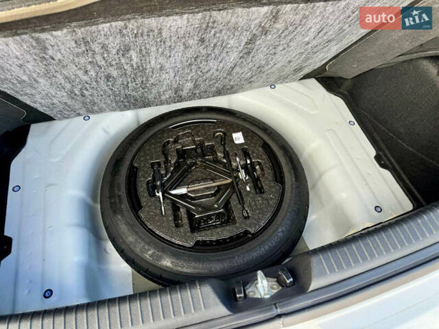 Белый Киа Сид, объемом двигателя 1.59 л и пробегом 52 тыс. км за 15000 $, фото 13 на Automoto.ua