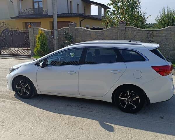 Білий Кіа Сід, об'ємом двигуна 1.59 л та пробігом 82 тис. км за 15200 $, фото 9 на Automoto.ua