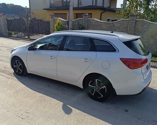 Білий Кіа Сід, об'ємом двигуна 1.59 л та пробігом 82 тис. км за 15200 $, фото 10 на Automoto.ua