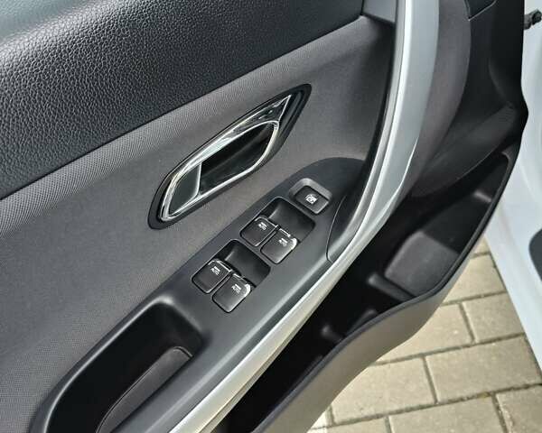 Белый Киа Сид, объемом двигателя 1.6 л и пробегом 237 тыс. км за 11100 $, фото 13 на Automoto.ua