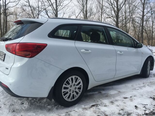Білий Кіа Сід, об'ємом двигуна 1.6 л та пробігом 182 тис. км за 11800 $, фото 12 на Automoto.ua