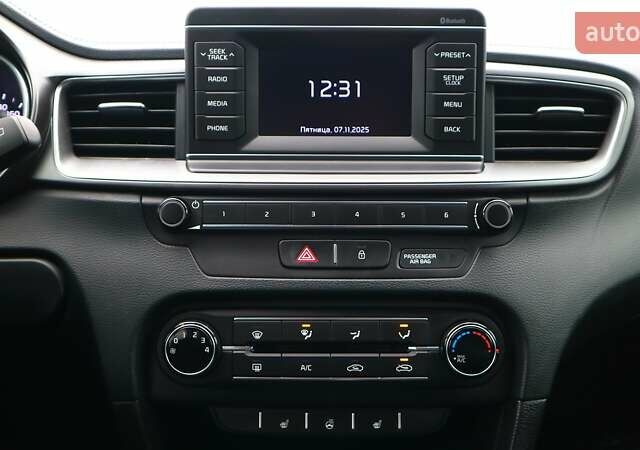 Белый Киа Сид, объемом двигателя 1.37 л и пробегом 33 тыс. км за 15432 $, фото 18 на Automoto.ua