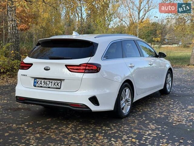 Білий Кіа Сід, об'ємом двигуна 1.6 л та пробігом 83 тис. км за 17200 $, фото 13 на Automoto.ua