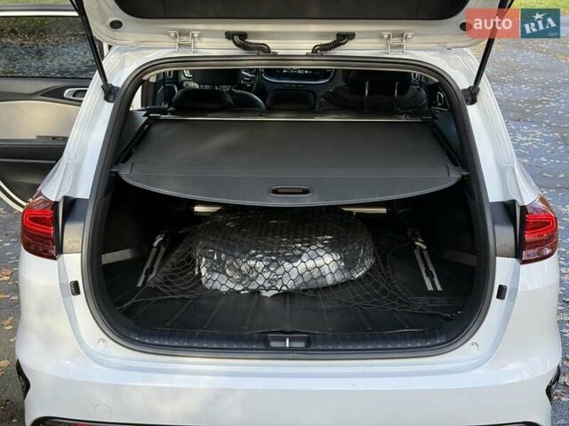 Білий Кіа Сід, об'ємом двигуна 1.6 л та пробігом 83 тис. км за 17200 $, фото 37 на Automoto.ua