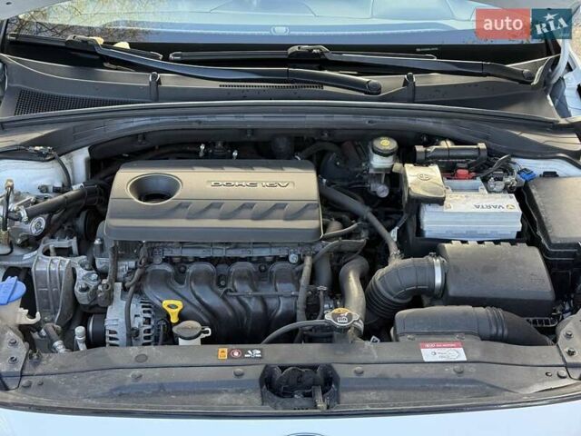 Білий Кіа Сід, об'ємом двигуна 1.6 л та пробігом 83 тис. км за 17200 $, фото 17 на Automoto.ua
