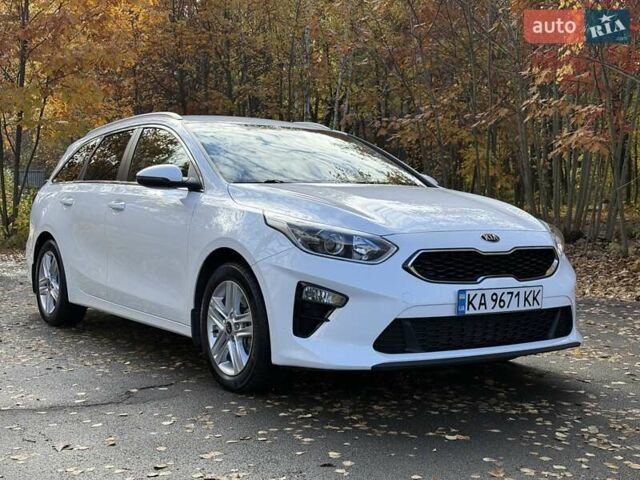 Білий Кіа Сід, об'ємом двигуна 1.6 л та пробігом 83 тис. км за 17200 $, фото 8 на Automoto.ua