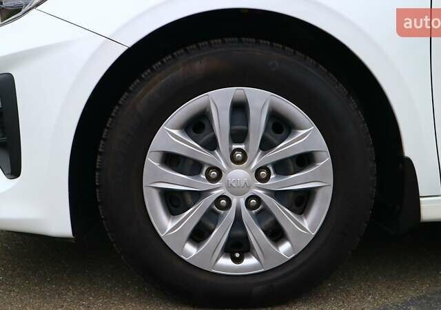 Белый Киа Сид, объемом двигателя 1.37 л и пробегом 33 тыс. км за 15432 $, фото 10 на Automoto.ua