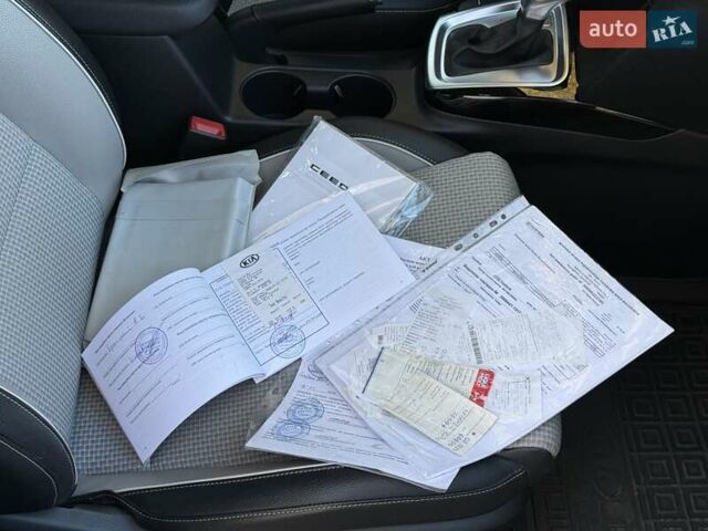 Білий Кіа Сід, об'ємом двигуна 1.6 л та пробігом 83 тис. км за 17200 $, фото 40 на Automoto.ua