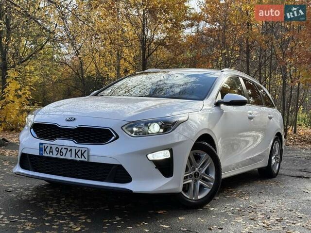 Білий Кіа Сід, об'ємом двигуна 1.6 л та пробігом 83 тис. км за 17200 $, фото 7 на Automoto.ua