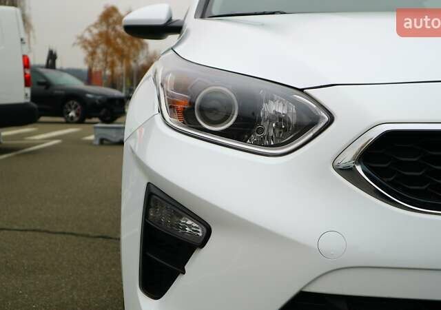 Белый Киа Сид, объемом двигателя 1.37 л и пробегом 33 тыс. км за 15432 $, фото 22 на Automoto.ua