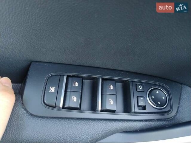 Білий Кіа Сід, об'ємом двигуна 1.6 л та пробігом 203 тис. км за 19000 $, фото 33 на Automoto.ua