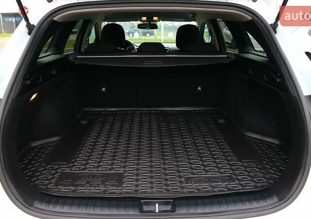 Белый Киа Сид, объемом двигателя 1.37 л и пробегом 33 тыс. км за 15432 $, фото 9 на Automoto.ua