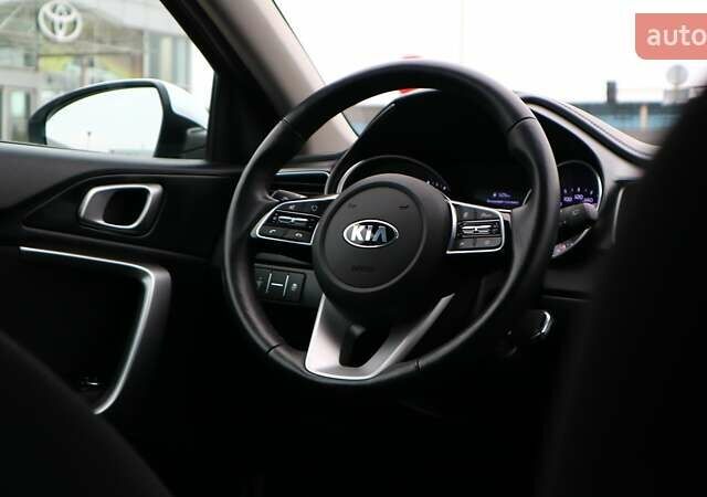 Белый Киа Сид, объемом двигателя 1.37 л и пробегом 33 тыс. км за 15432 $, фото 20 на Automoto.ua