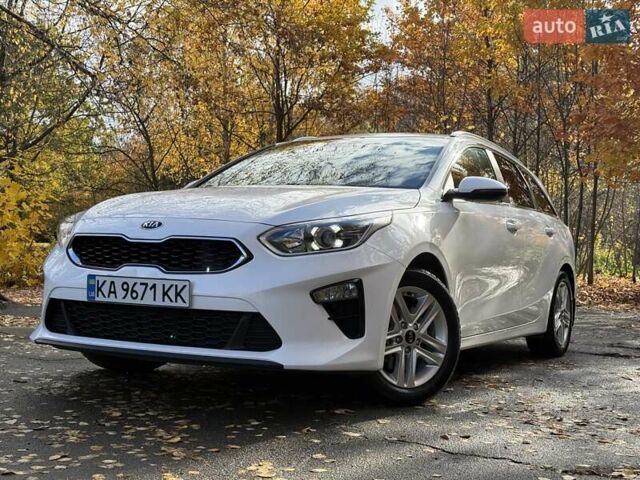 Білий Кіа Сід, об'ємом двигуна 1.6 л та пробігом 83 тис. км за 17200 $, фото 3 на Automoto.ua
