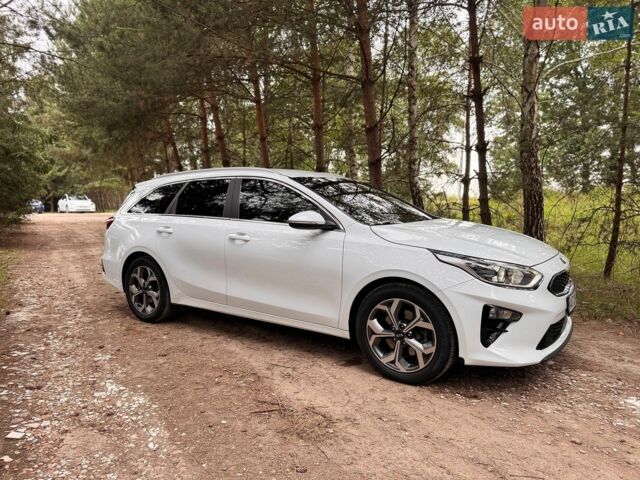 Білий Кіа Сід, об'ємом двигуна 1.6 л та пробігом 248 тис. км за 12950 $, фото 2 на Automoto.ua
