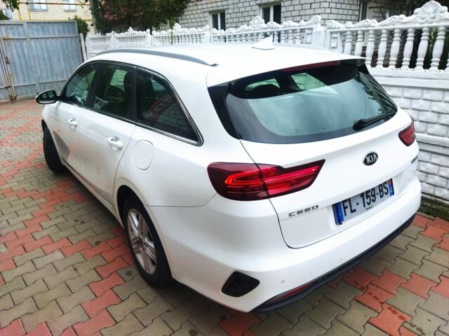 Белый Киа Сид, объемом двигателя 2 л и пробегом 190 тыс. км за 14200 $, фото 20 на Automoto.ua