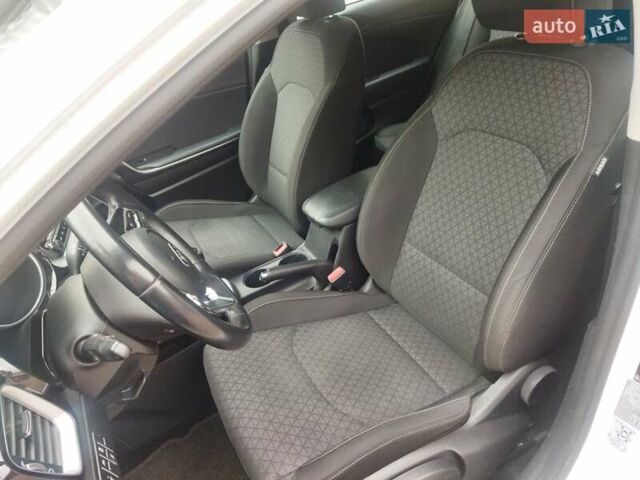 Белый Киа Сид, объемом двигателя 1.6 л и пробегом 190 тыс. км за 14800 $, фото 47 на Automoto.ua