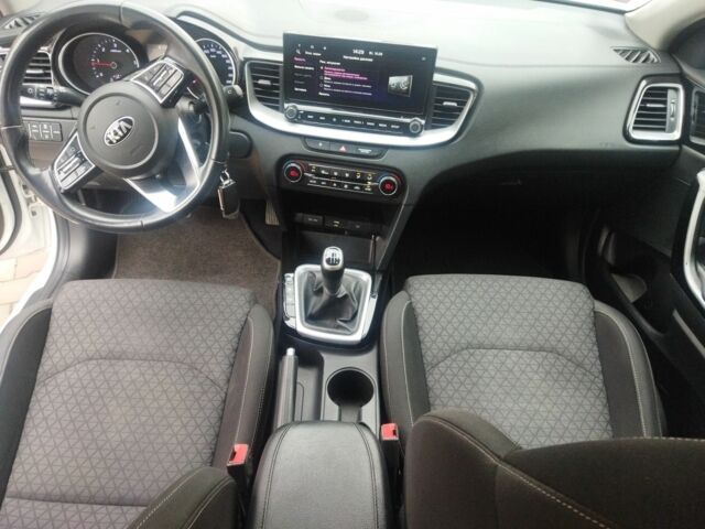 Белый Киа Сид, объемом двигателя 2 л и пробегом 190 тыс. км за 14200 $, фото 15 на Automoto.ua