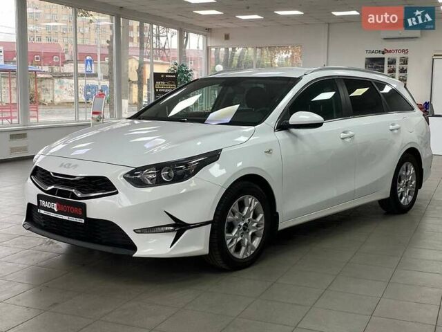 Белый Киа Сид, объемом двигателя 1.58 л и пробегом 57 тыс. км за 17990 $, фото 6 на Automoto.ua