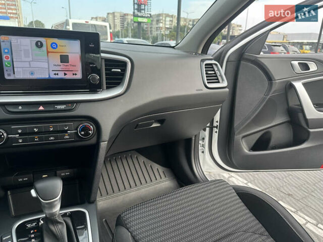 Белый Киа Сид, объемом двигателя 1.59 л и пробегом 10 тыс. км за 18500 $, фото 32 на Automoto.ua