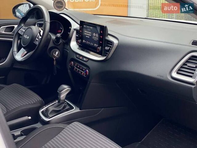 Белый Киа Сид, объемом двигателя 1.6 л и пробегом 28 тыс. км за 17800 $, фото 11 на Automoto.ua