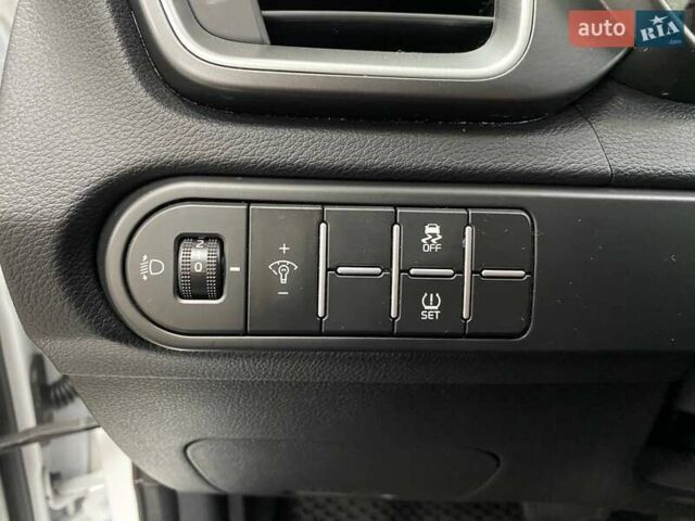 Белый Киа Сид, объемом двигателя 1.59 л и пробегом 57 тыс. км за 17790 $, фото 18 на Automoto.ua