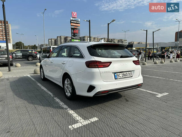 Белый Киа Сид, объемом двигателя 1.59 л и пробегом 10 тыс. км за 18500 $, фото 9 на Automoto.ua
