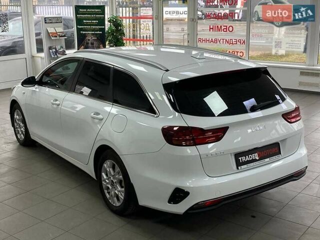 Белый Киа Сид, объемом двигателя 1.58 л и пробегом 57 тыс. км за 17990 $, фото 8 на Automoto.ua