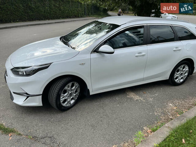 Белый Киа Сид, объемом двигателя 1.6 л и пробегом 57 тыс. км за 17999 $, фото 1 на Automoto.ua