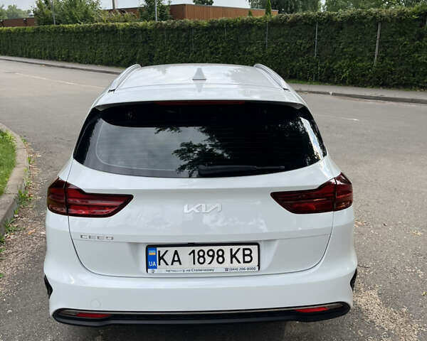 Белый Киа Сид, объемом двигателя 1.6 л и пробегом 57 тыс. км за 17999 $, фото 3 на Automoto.ua
