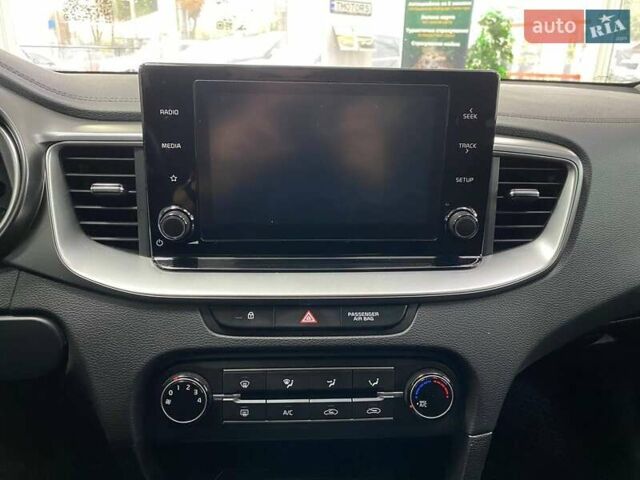 Белый Киа Сид, объемом двигателя 1.59 л и пробегом 57 тыс. км за 17790 $, фото 24 на Automoto.ua