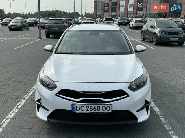 Белый Киа Сид, объемом двигателя 1.59 л и пробегом 10 тыс. км за 18500 $, фото 3 на Automoto.ua