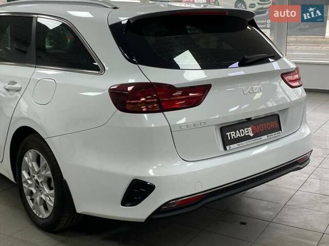 Белый Киа Сид, объемом двигателя 1.59 л и пробегом 57 тыс. км за 17790 $, фото 9 на Automoto.ua
