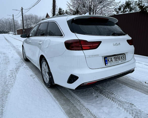 Белый Киа Сид, объемом двигателя 1.59 л и пробегом 57 тыс. км за 17900 $, фото 13 на Automoto.ua