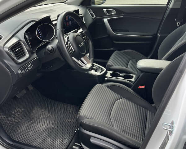 Белый Киа Сид, объемом двигателя 1.6 л и пробегом 57 тыс. км за 17999 $, фото 11 на Automoto.ua