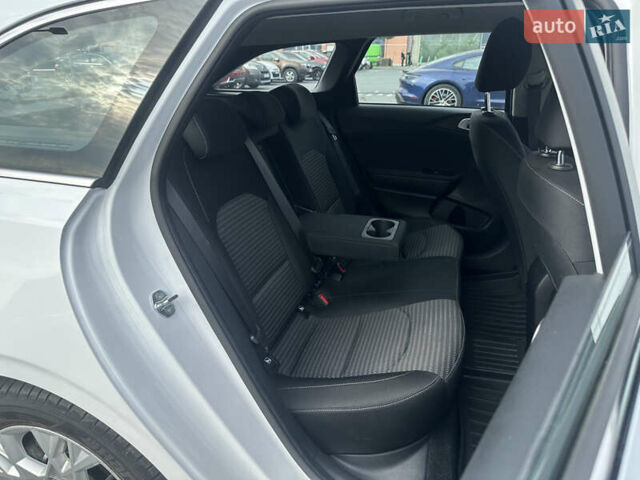Белый Киа Сид, объемом двигателя 1.59 л и пробегом 10 тыс. км за 18500 $, фото 36 на Automoto.ua