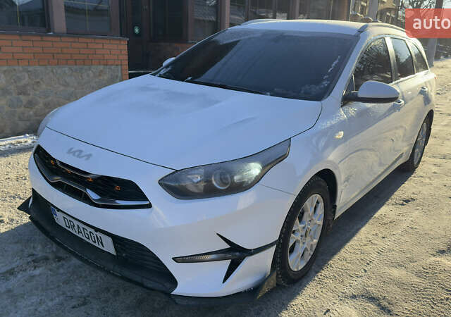 Білий Кіа Сід, об'ємом двигуна 1.6 л та пробігом 104 тис. км за 20000 $, фото 1 на Automoto.ua