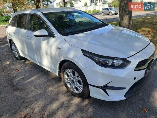 Белый Киа Сид, объемом двигателя 1.59 л и пробегом 20 тыс. км за 13550 $, фото 9 на Automoto.ua