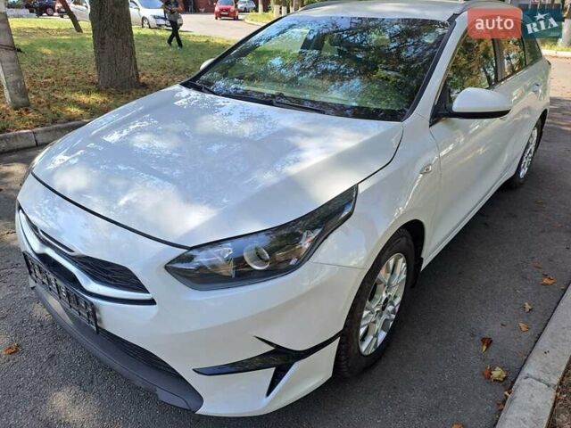 Белый Киа Сид, объемом двигателя 1.59 л и пробегом 20 тыс. км за 13550 $, фото 11 на Automoto.ua