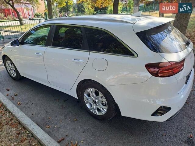 Белый Киа Сид, объемом двигателя 1.59 л и пробегом 20 тыс. км за 13550 $, фото 4 на Automoto.ua