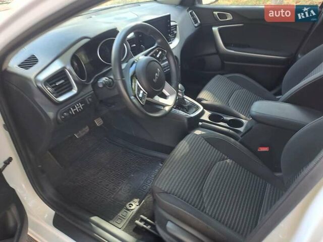 Белый Киа Сид, объемом двигателя 1.59 л и пробегом 20 тыс. км за 13550 $, фото 14 на Automoto.ua
