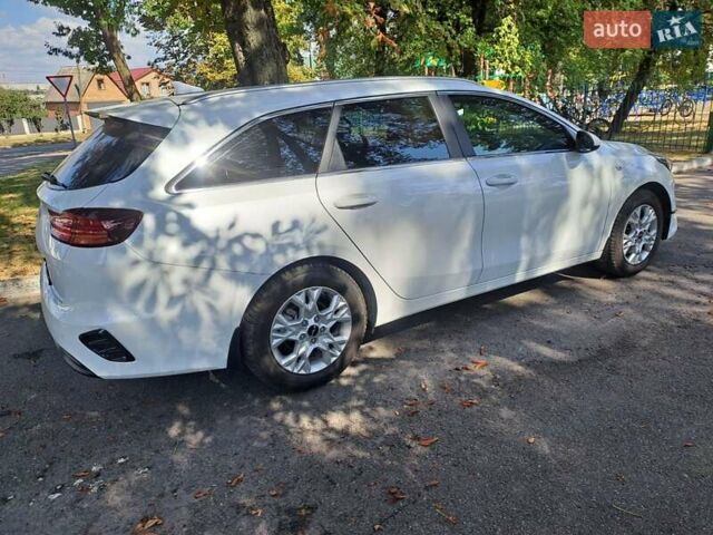 Белый Киа Сид, объемом двигателя 1.59 л и пробегом 20 тыс. км за 13550 $, фото 8 на Automoto.ua