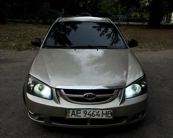 Бежевый Киа Сид, объемом двигателя 1.6 л и пробегом 530 тыс. км за 3100 $, фото 6 на Automoto.ua